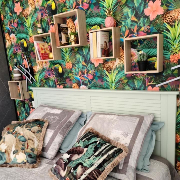 Les Papillons D'Uzes Bed and Breakfast Saint-Laurent-la-Vernède Εξωτερικό φωτογραφία