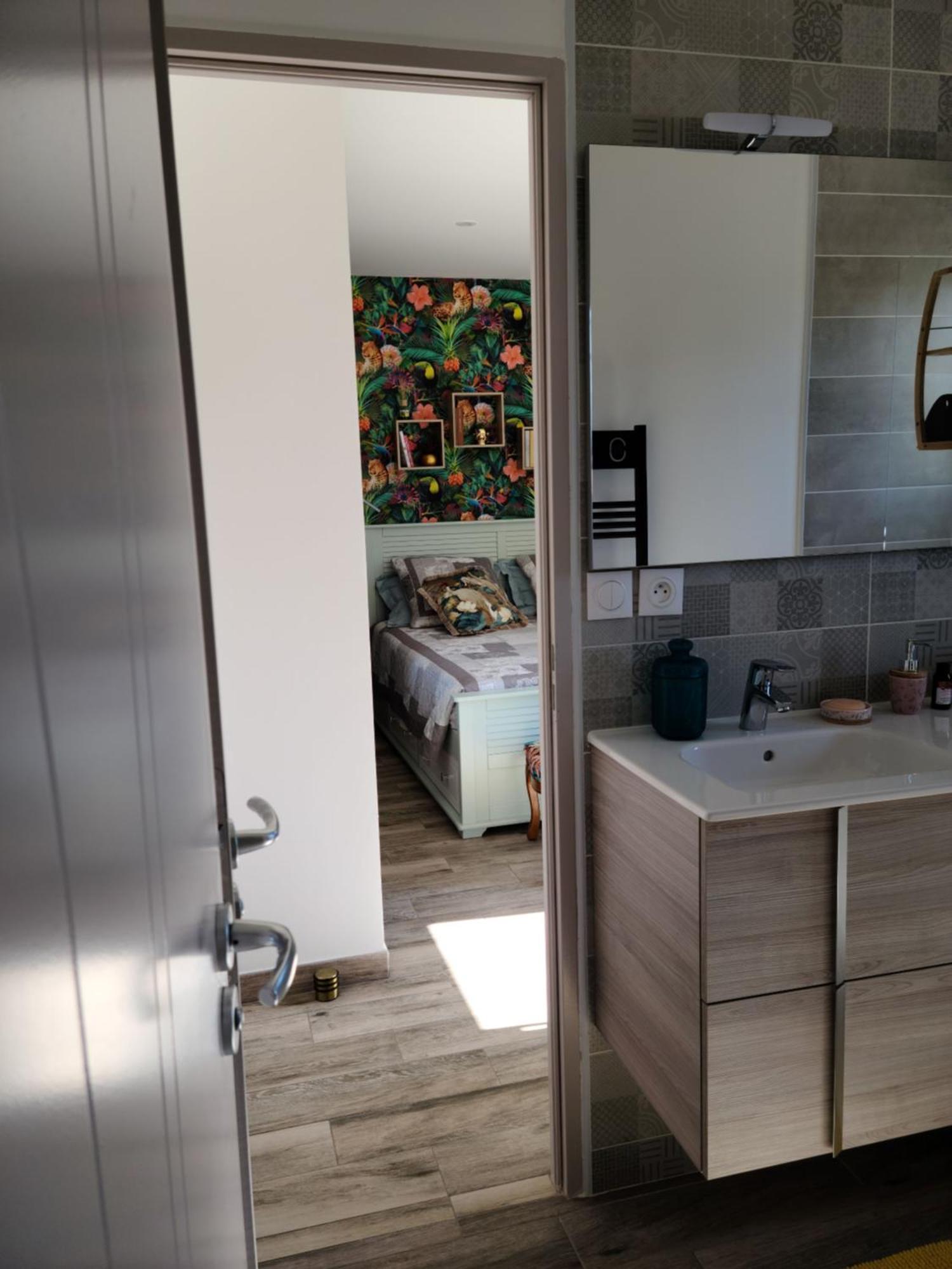 Les Papillons D'Uzes Bed and Breakfast Saint-Laurent-la-Vernède Εξωτερικό φωτογραφία