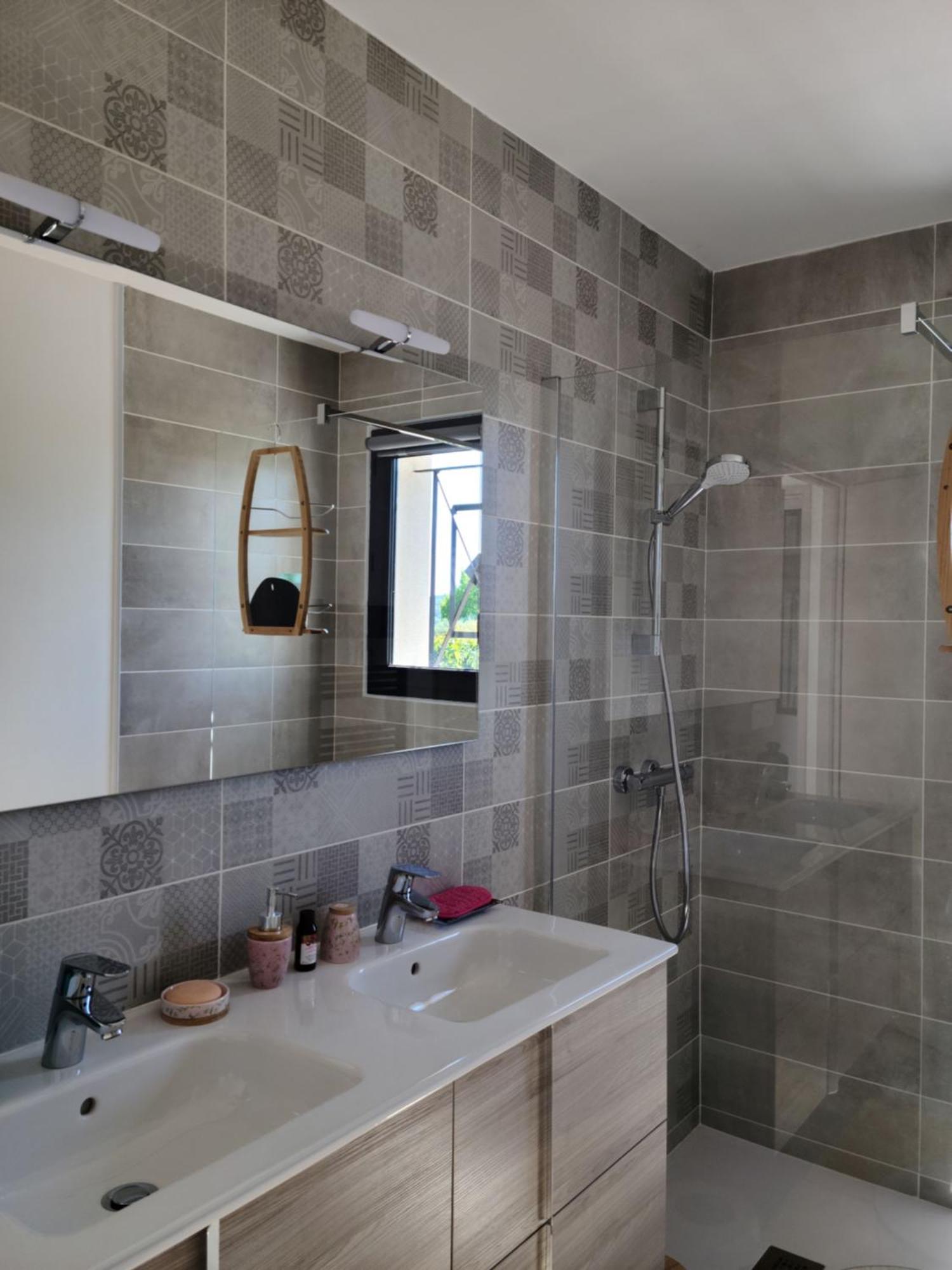 Les Papillons D'Uzes Bed and Breakfast Saint-Laurent-la-Vernède Εξωτερικό φωτογραφία