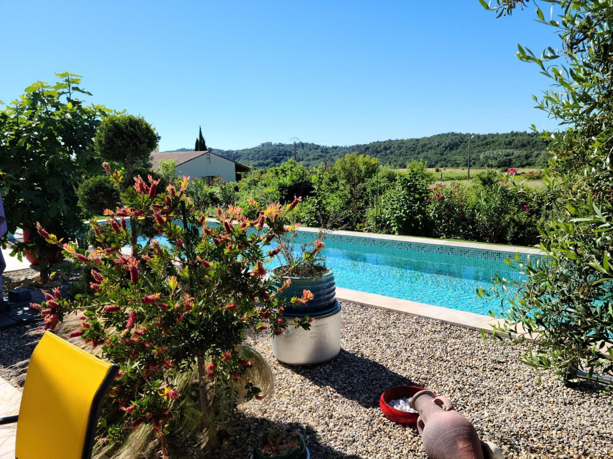 Les Papillons D'Uzes Bed and Breakfast Saint-Laurent-la-Vernède Εξωτερικό φωτογραφία